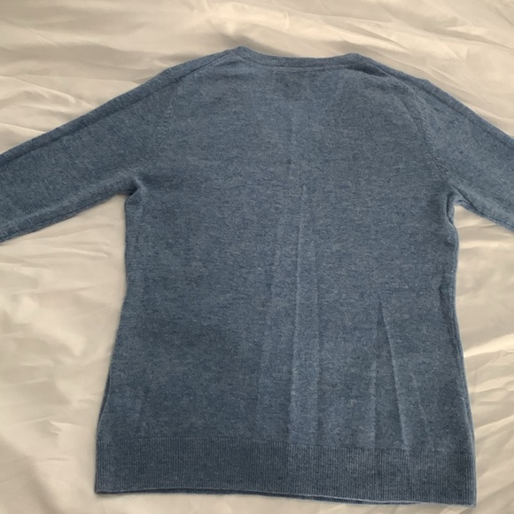 TAHARI 100% 2-ply cashmere V neck sweater size S NWT - Picture 5 of 8